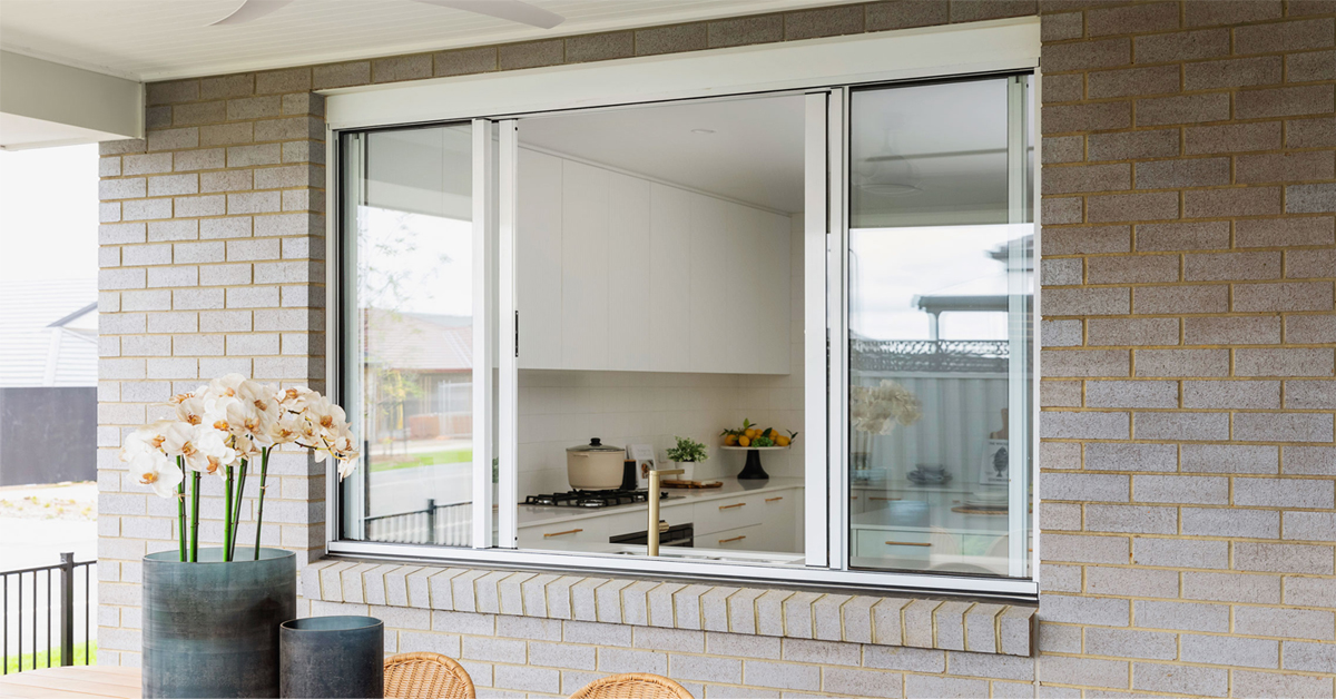 Aluminium sliding window contractor service